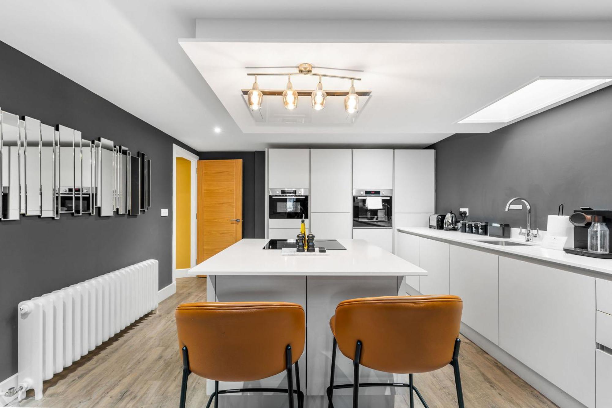 Righ Properties - Luxury West End Artisan Apartment エディンバラ エクステリア 写真