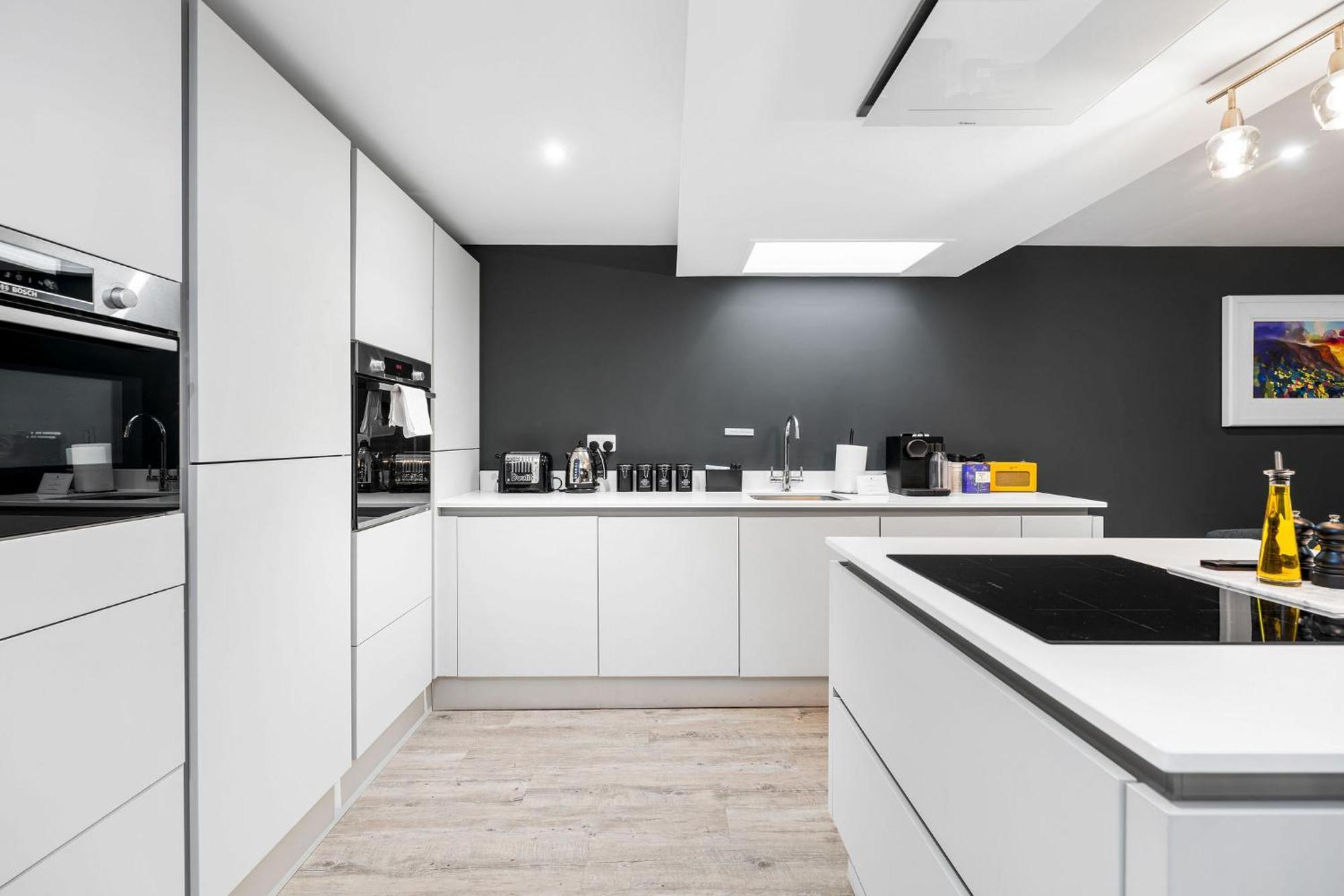 Righ Properties - Luxury West End Artisan Apartment エディンバラ エクステリア 写真